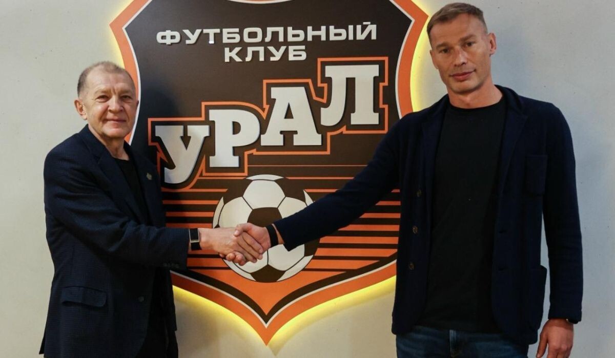     Березуцкий в "Урале". Источник: vk.com/fc_ue Автор фото: Пресс-служба ФК "Урал"