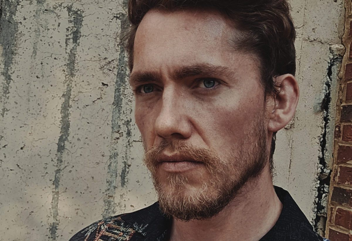 3 недели писал каждый день, потом исчез на месяц, потом прислал «Привет, как дела?» в 3:00  — я открыла сообщение и просто смотрела на экран