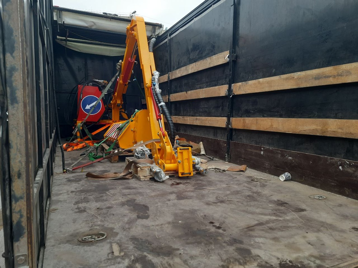 Манипулятор "Стриж-1" и косилка-мульчер