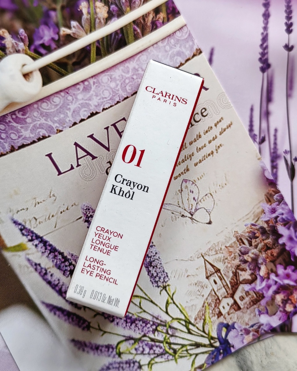 Карандаш для глаз от бренда "Clarins" 