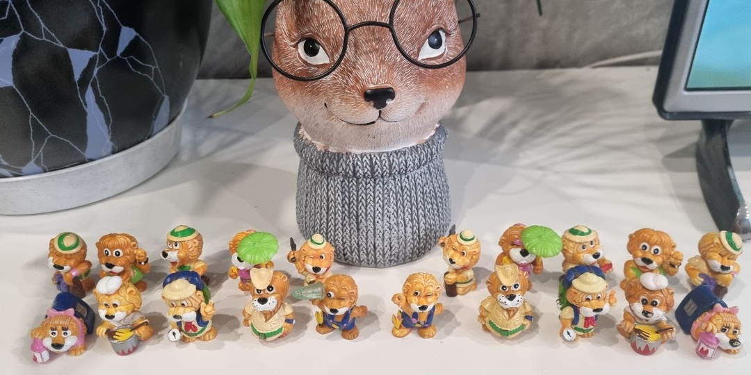 Две коллекции львят из 90-х: редкие отличия, о которых я даже не подозревал