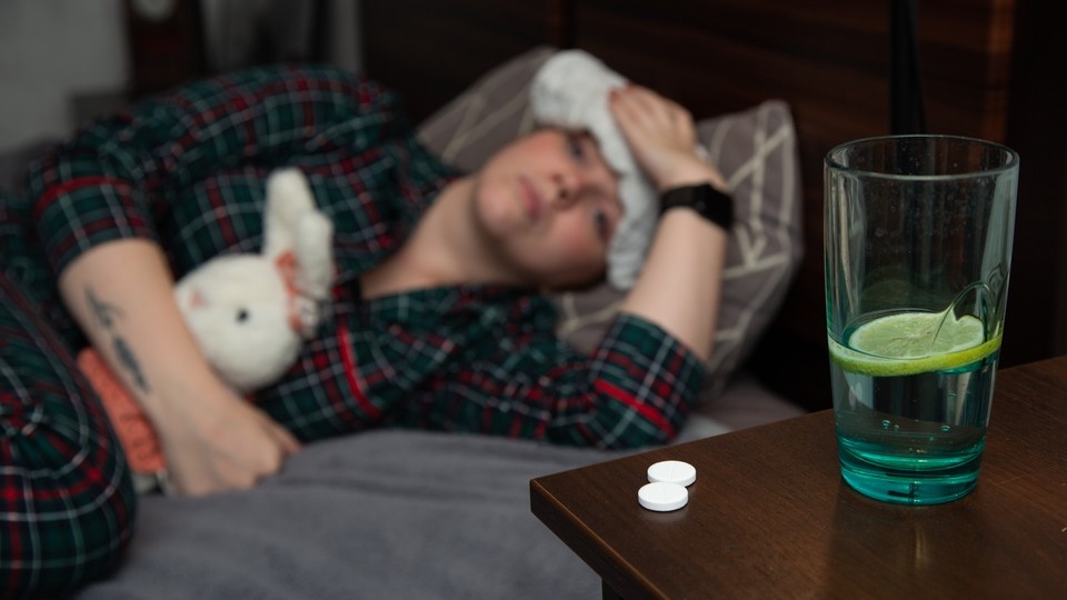 «У ребенка боль была во всем теле, температура не сбивалась»: новосибирцы рассказали, как болеют гонконгским гриппом