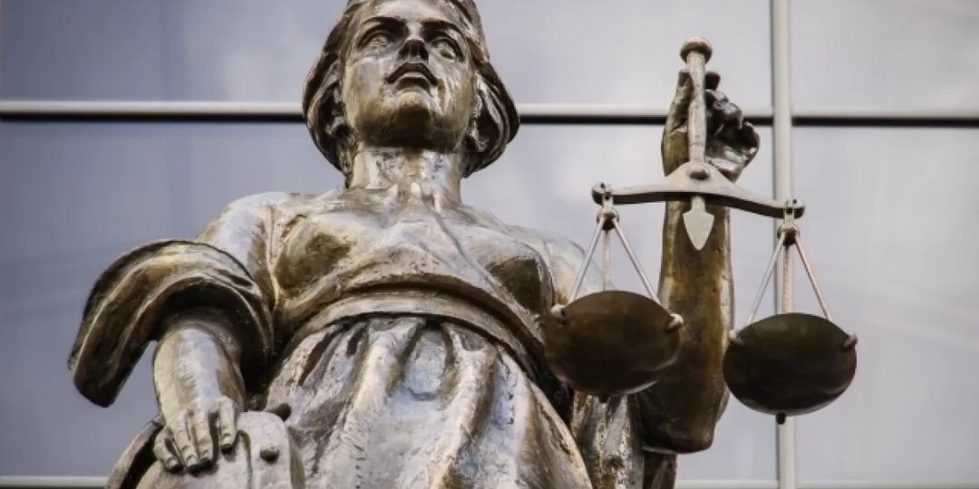 В Новосибирске осудили двоих мужчин за покупку наркотиков через интернет