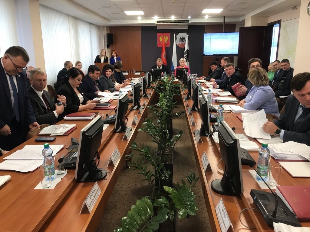    На некоторые нужные дела средств опять не заложили: Какой бюджет Орска приняли депутаты на 2026 год?