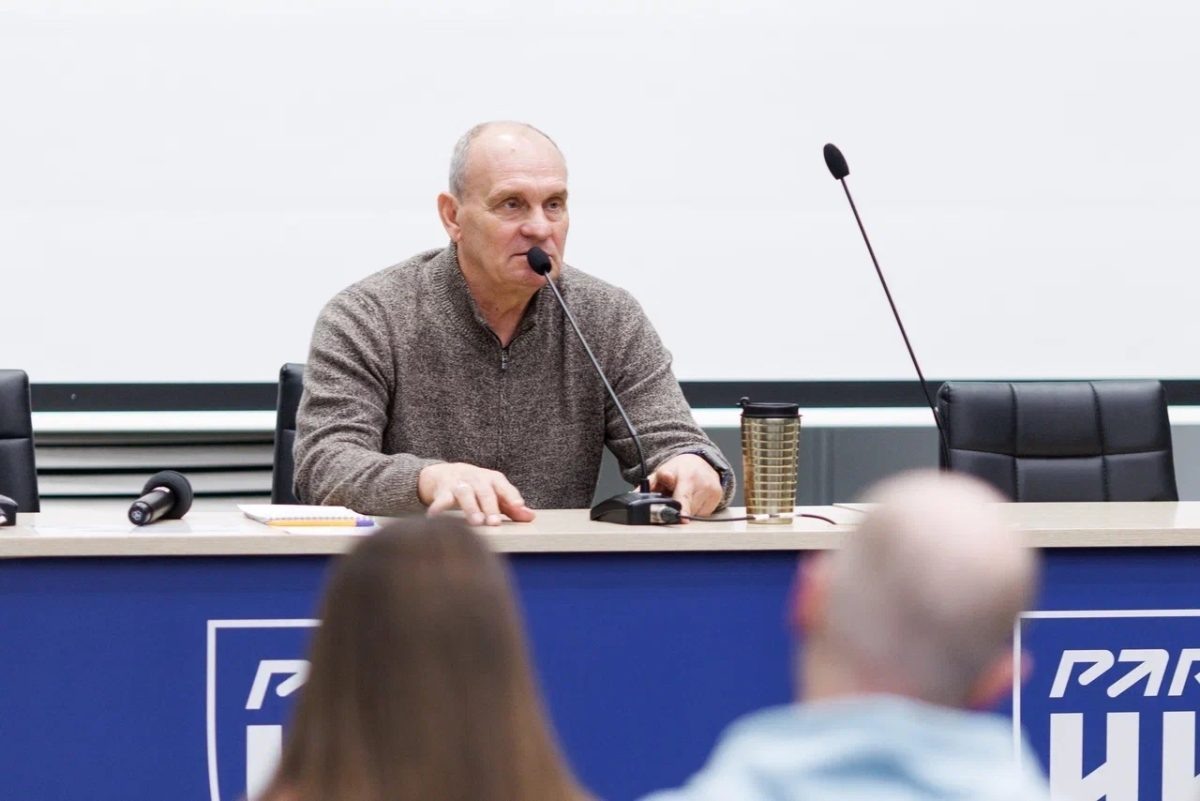    Виталий Кафанов поделился своим богатым опытом по работе с голкиперами