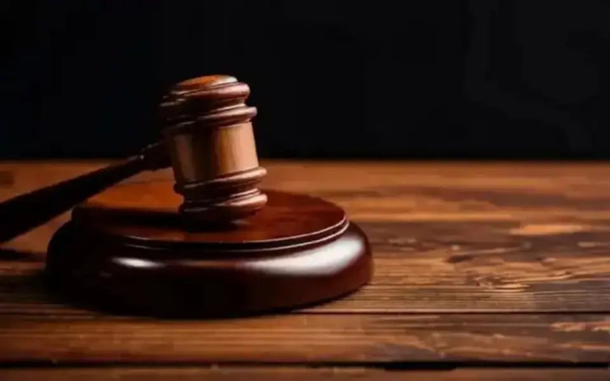    Прокуратура передала в суд дело о хищении подмосковными подрядчиками более 56 млн рублей при строительстве школы в Орловской области Иллюстрация сгенерирована нейросетью Kandinsky