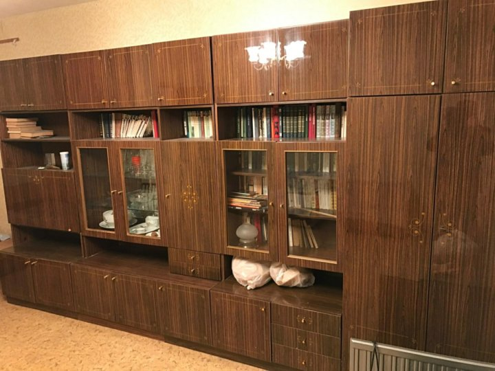 Как покупали мебель в СССР: стенки, ковры и бесконечные очереди