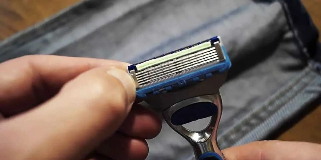 Как вернуть старой бритве остроту за пару минут: способ, о котором почти никто не знает