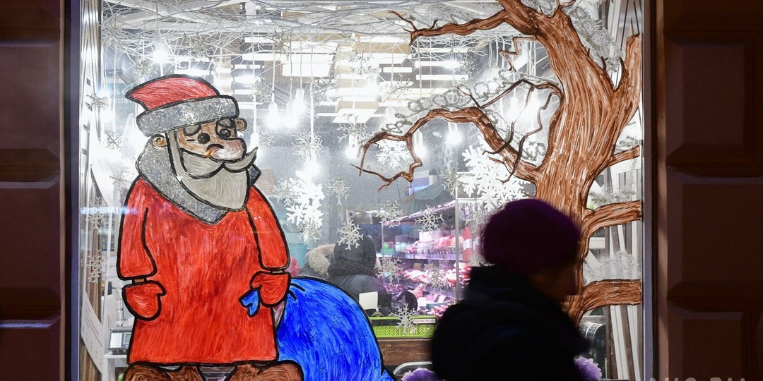 Жильцов могут оштрафовать за гирлянду в подъезде: как украсить дом и избежать нарушений