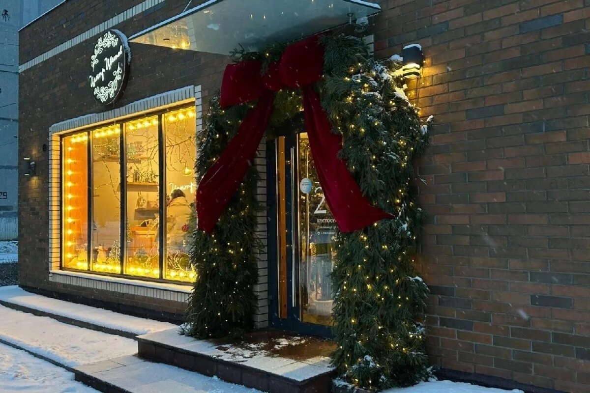    В Пскове проводится прием заявок на конкурс на лучшее новогоднее оформление