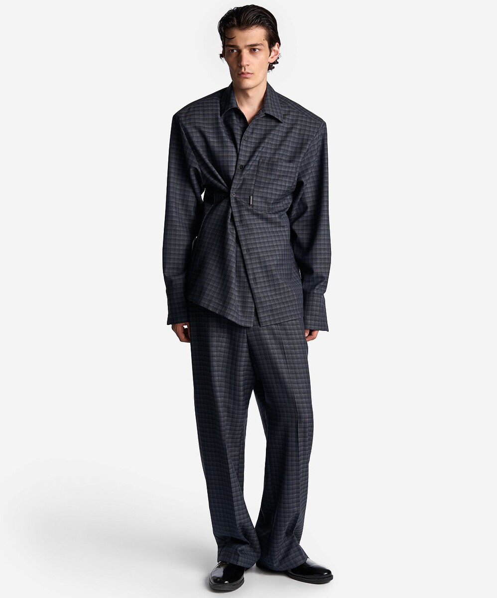    Смокинги, оверсайз-пиджаки и худи: в чем встречать Новый год 2026 мужчинам (фото 4)