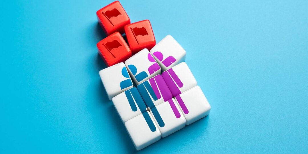 Что такое red flag в отношениях и какие еще флаги бывают