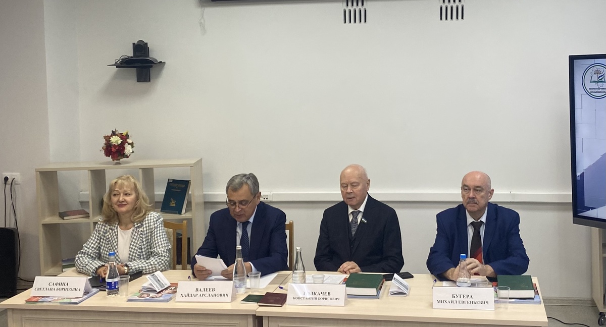     Һәр кемдең аңына үтеп инергә тейеш