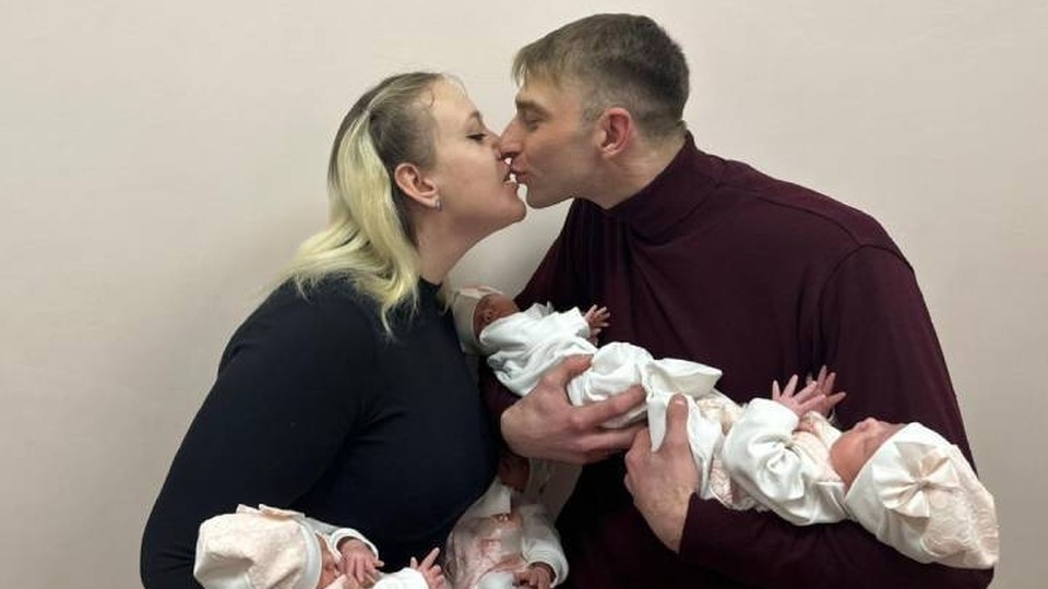 «Супруг просто остолбенел»: Как медсестра из Ростовской области родила сразу четырех дочек