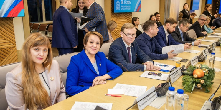    предоставлены организаторами