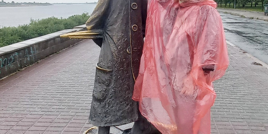 Томск. Пятиногий конь, красные сапоги и младенец в капусте