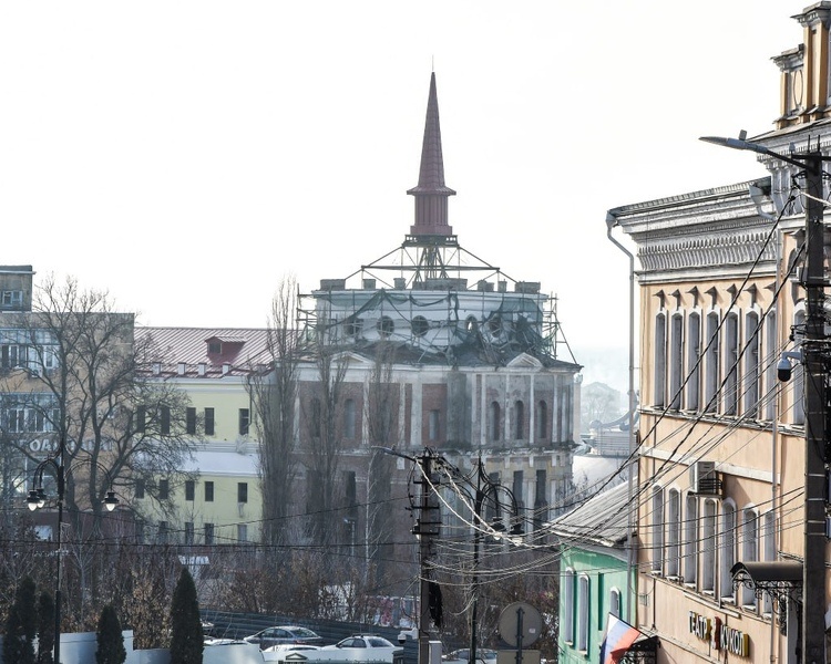     Выдачу разрешений на строительство в Курске передали региону