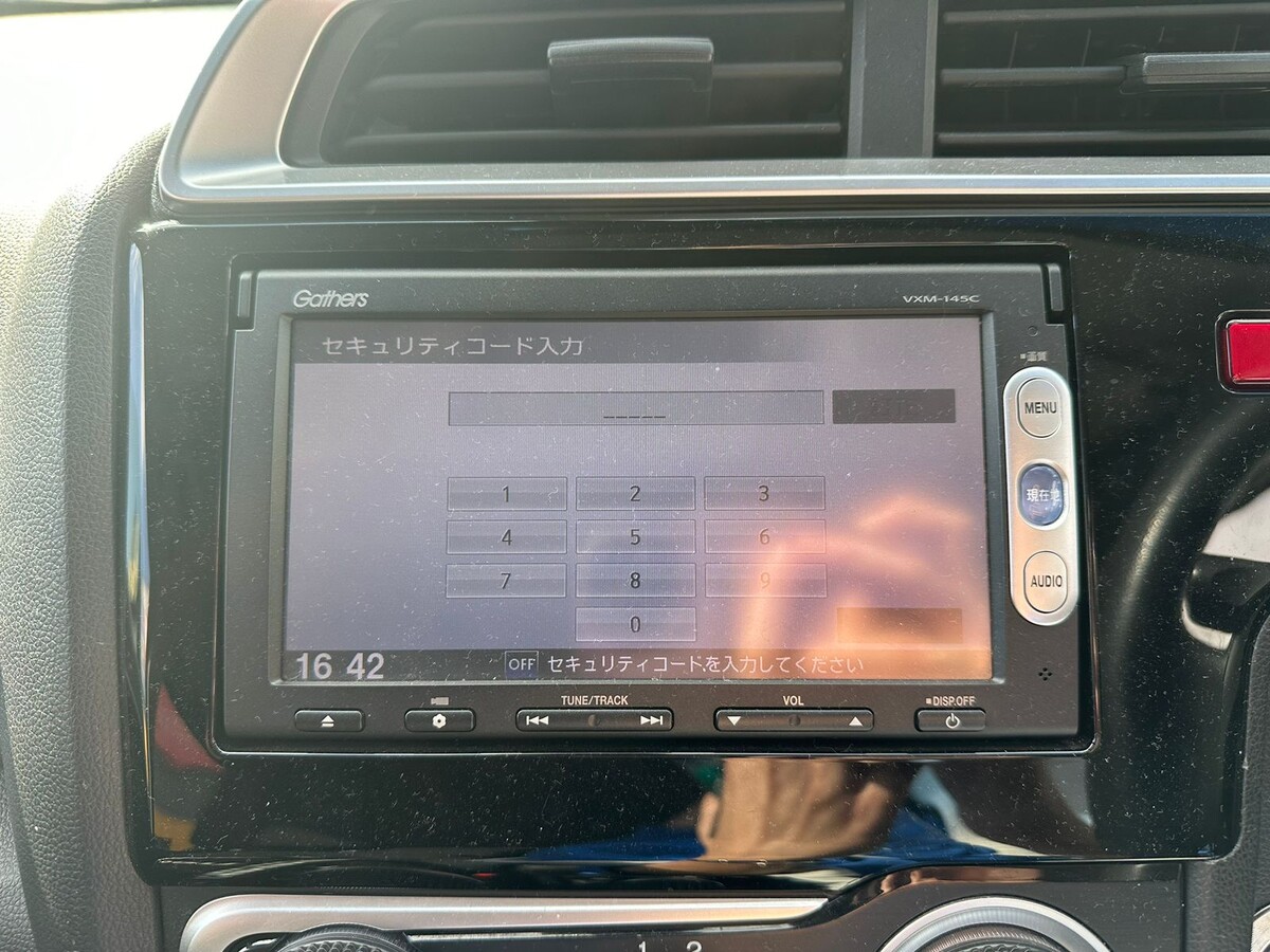 Разблокировка магнитолы Gathers на Хонда Фит