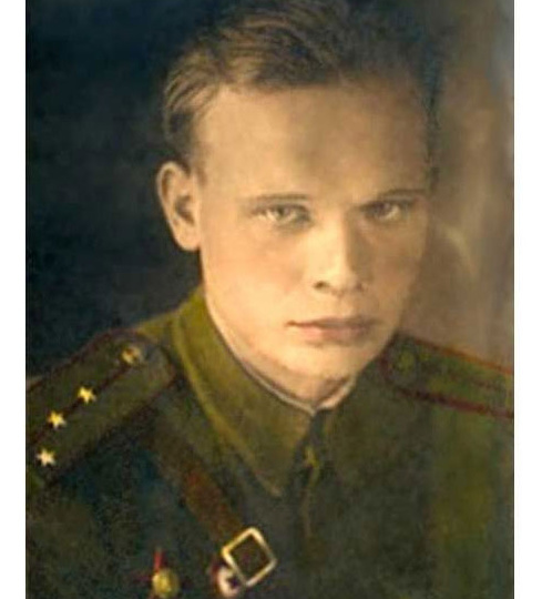 Почему в рукописи «Ванька-ротный» автор называет бойцов Советской армии, как «русские солдаты», ведь армия была многонациональной?