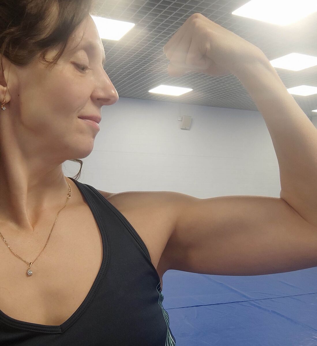 Привет! Я Ксюша, мама пятерых. Долгое время занималась тхэквондо, недавно закончила обучение на фитнес-тренера. Здесь рассказываю о своей жизни как она есть. Всем рада, присоединяйтесь!