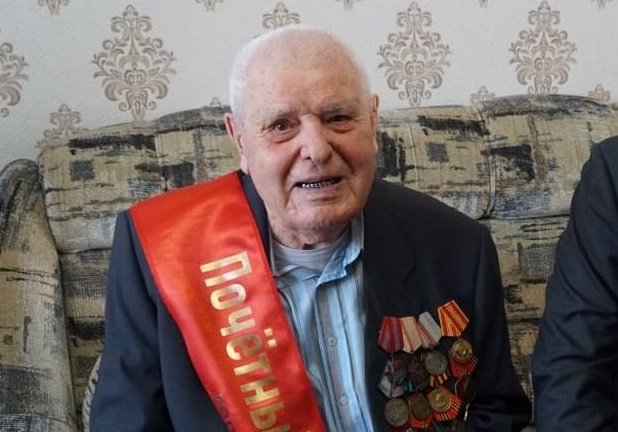    Ветеран из Бузулука Николай Сызранцев отметил 100-летний юбилей Оренбуржье
