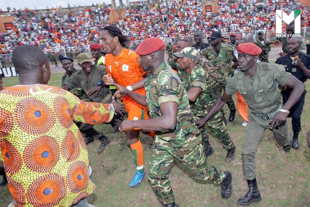 Дидье Дрогба остановил войну