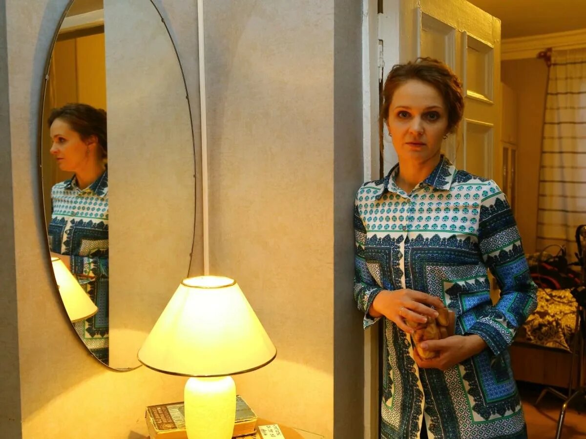 https://www.eg.ru/showbusiness/1251088-brosila-umirayushchego-muja-i-zaperlas-s-detmi-doma-kak-jivet-aktrisa-kseniya-kuznecova-8212-rus/