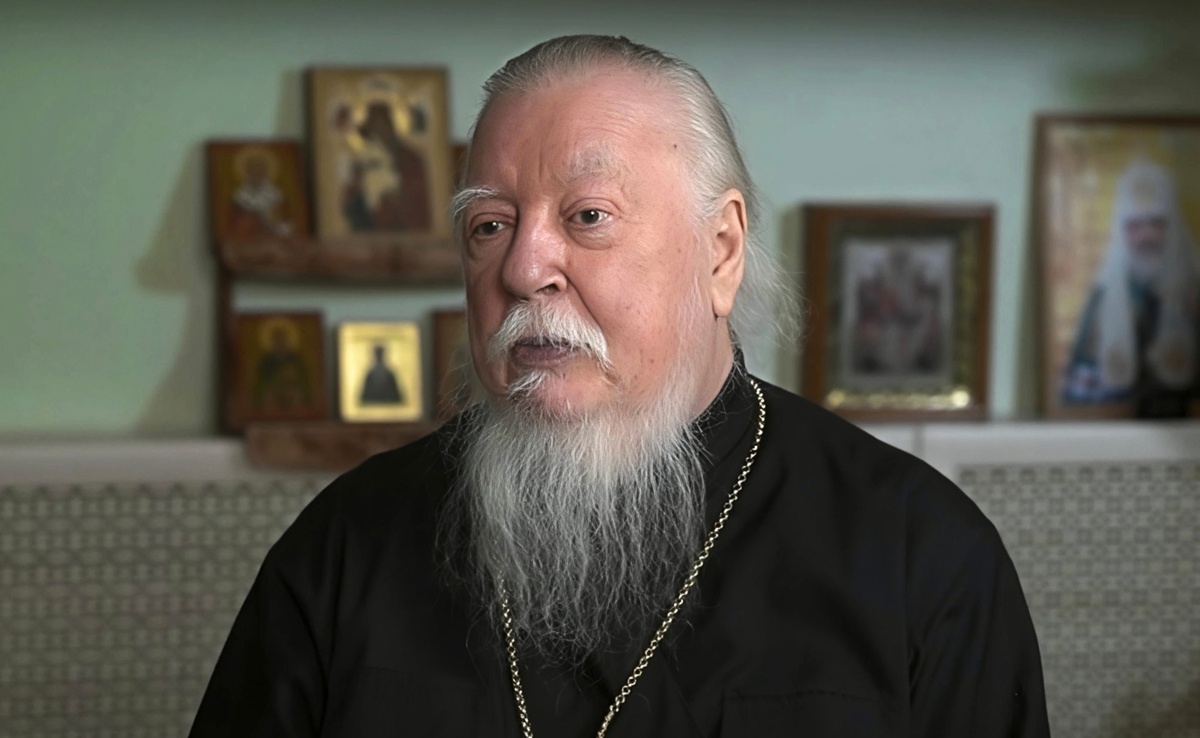 Димитрий Смирнов (07.03.1951 — 21.10.2020 гг.) — протоиерей, церковный и общественный деятель.