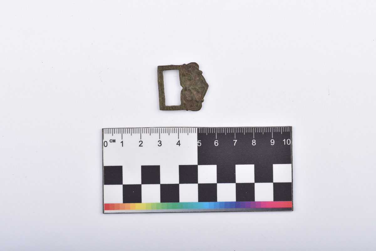 Ременная пряжка XVII-XVIII вв. до реставрации