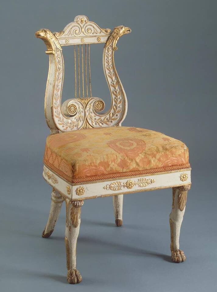 Стул, созданный по проекту Луиджи Руска в 1809 году. Фото Государственного Эрмитажа