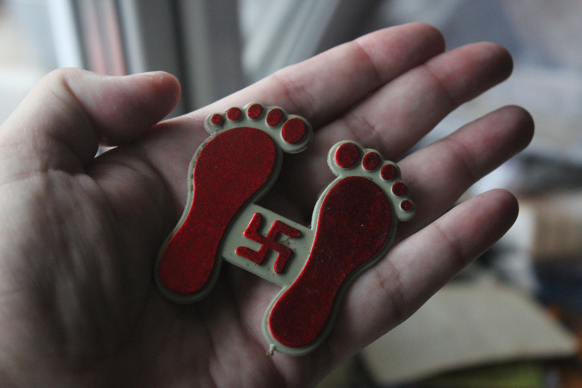 Фашистский след бывает только в мышеловке?