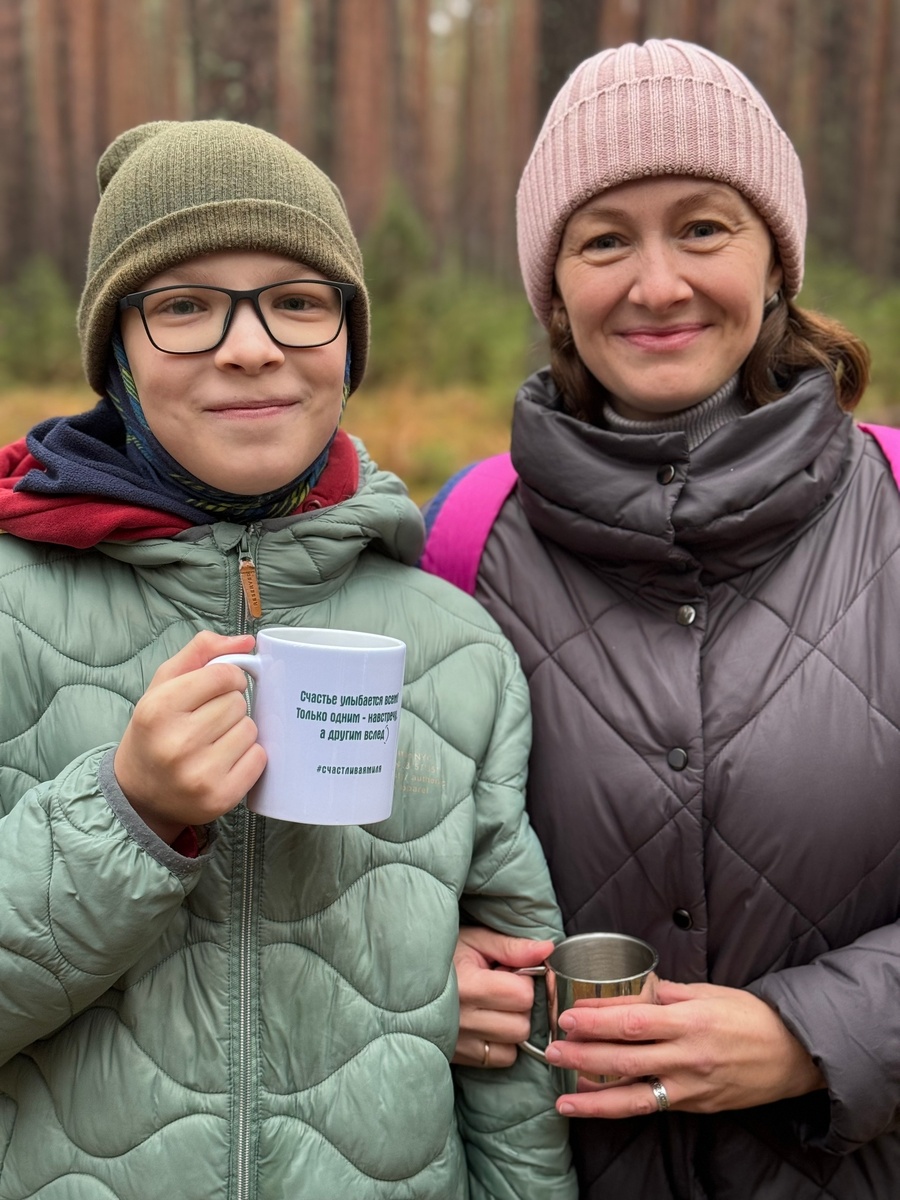 Мы с мамой получили приз: кружка с соревнований «Счастливая миля»