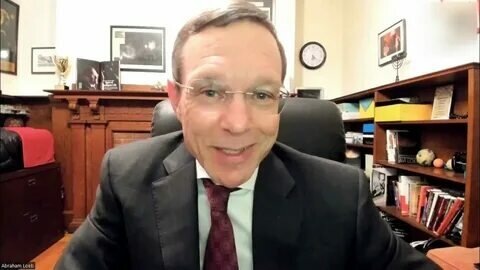 Ави Леб отвечает на вопросы журналистов