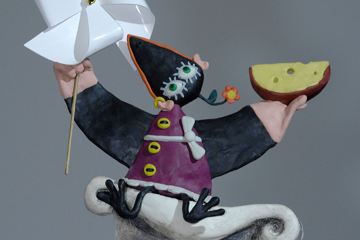    Памятник Пластилиновой Вороне в детском киноцентре "Родина"   
Юрий Белинский/ТАСС