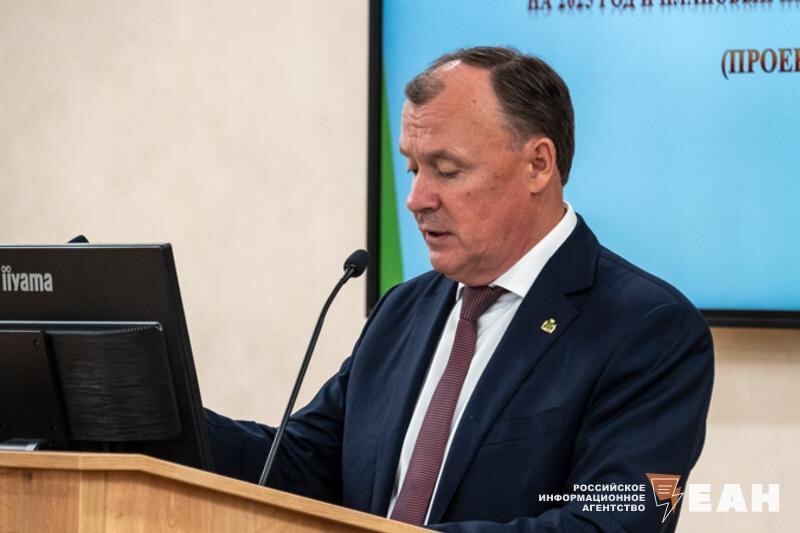    ЕАН / Мэр Екатеринбурга Алексей Орлов на трибуне