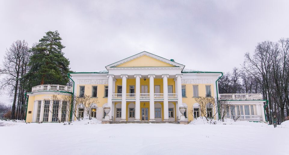    Музей-заповедник "Горки Ленинские" зимой / Медиасток.рф