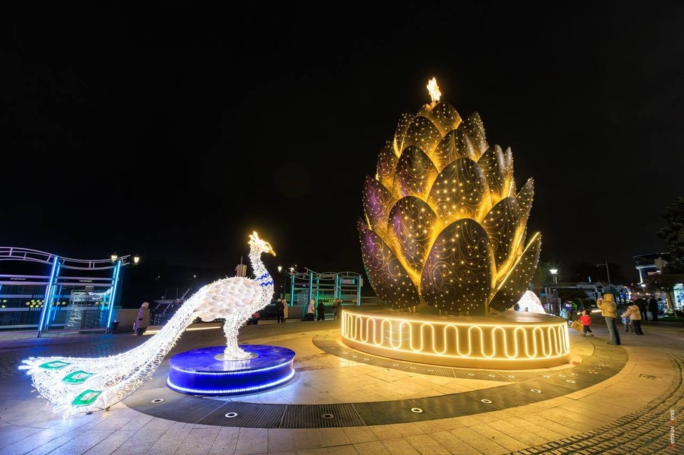    Сохраняйте афишу, чтобы не пропустить главные театральные события зимы. Фото: Денис Демков