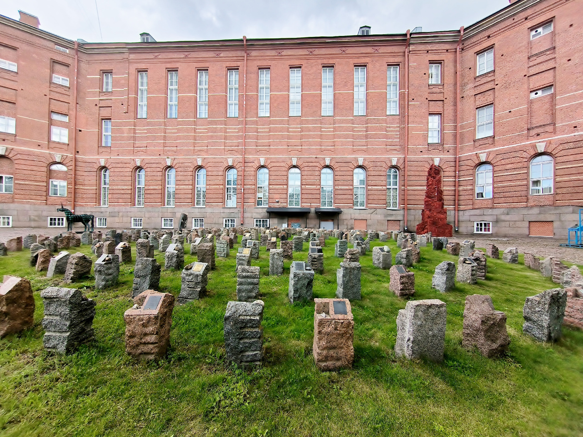 Площадь Лабиринта. Фото автора.