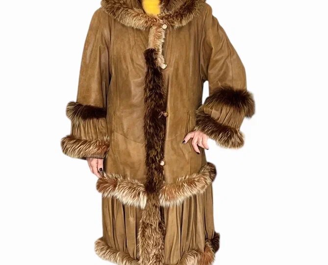 Интересная переделка пальто устаревшего фасона в косуху (часть 1)