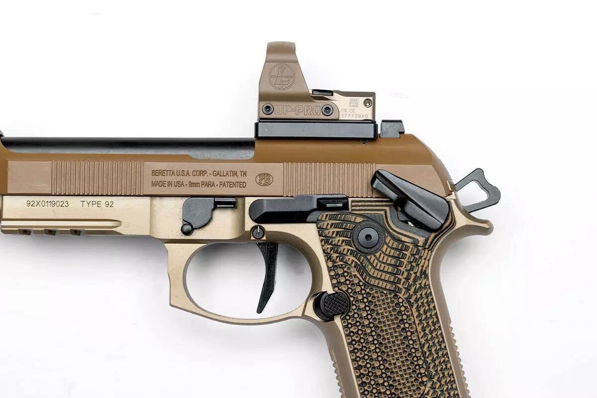 Sabbia разработана для постоянного ношения с взведённым курком и заблокированным предохранителем. Для этого удлинены рычаги предохранителя. Плоский спусковой крючок Xtreme-S обеспечивает мягкое нажатие и короткий ход.