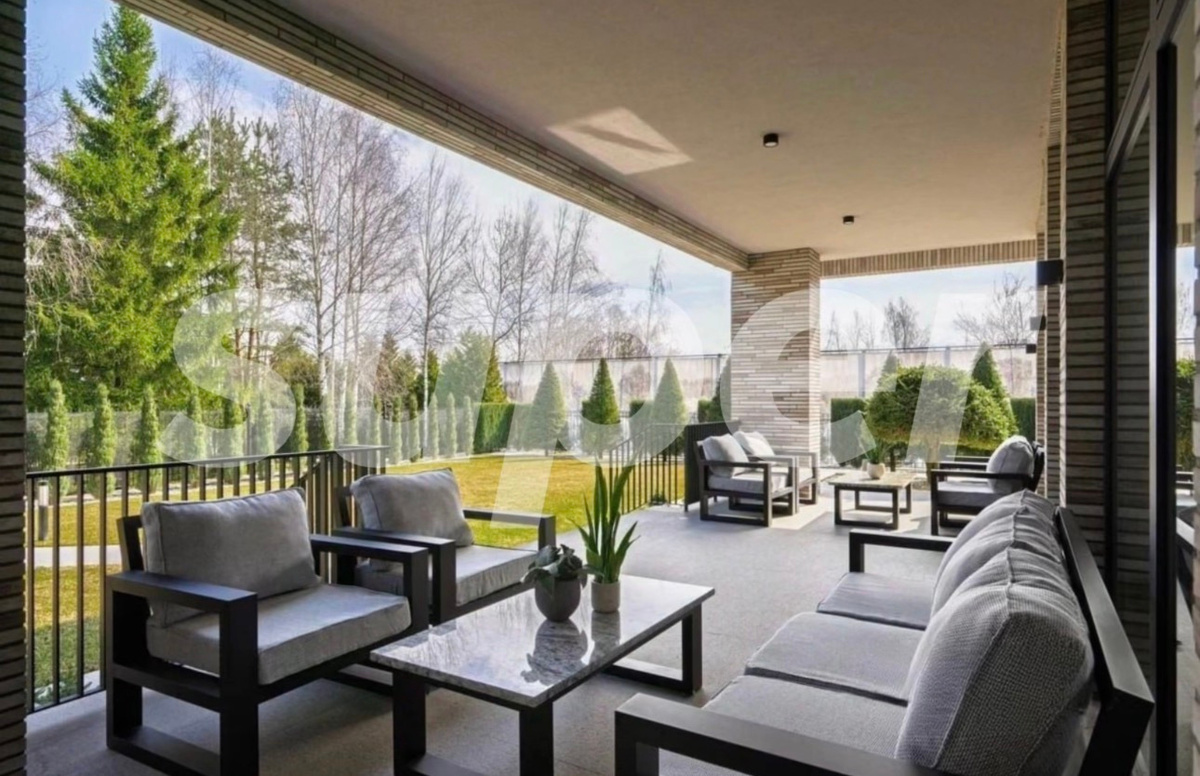     Арендованный дом Валерии Чекалиной. Фото: сайт агентства недвижимости