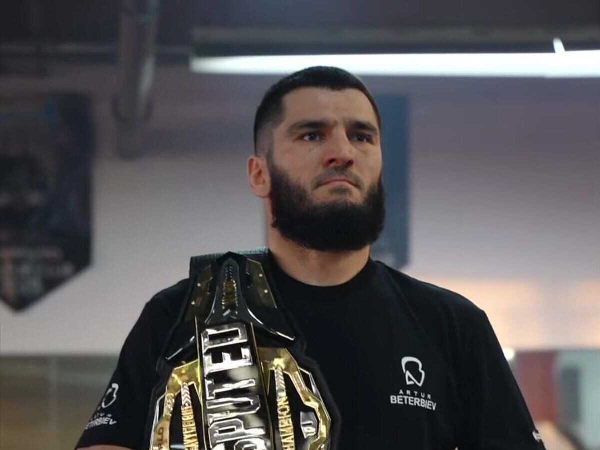    Артур Бетербиев | © Соцсети боксера