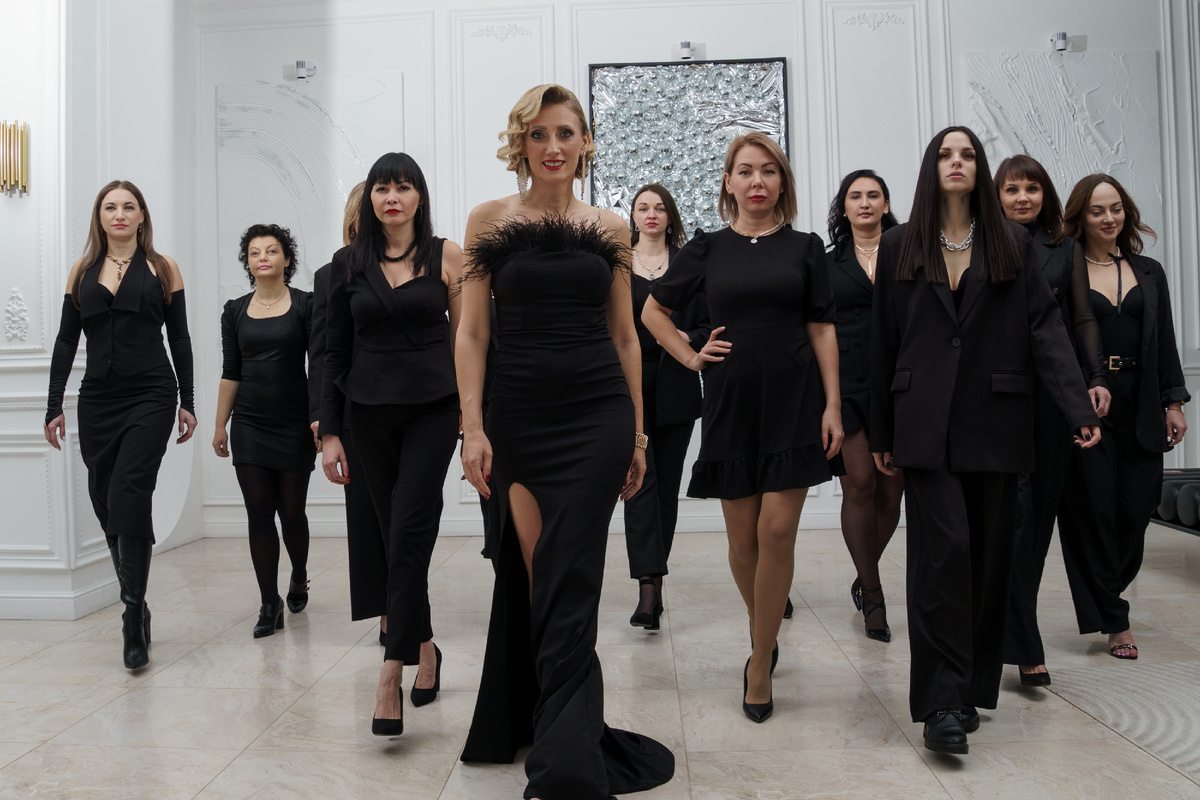 Наша команда салона более 20 сотрудников