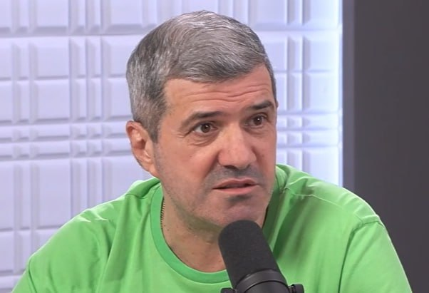 «Лучше бы в кино остался»: Шахназаров поставил на место депутата-актёра Певцова за «плевок в лицо» россиянам