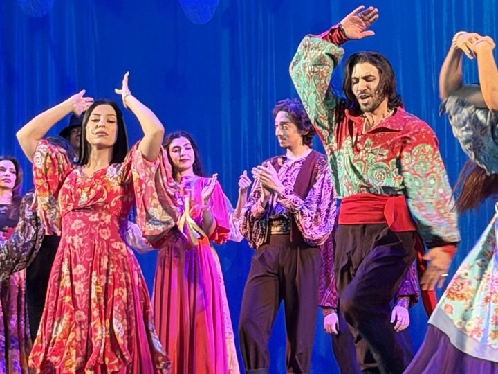 Разыгрываю билет на премьеру «Трудное счастье» в театре «Ромэн»