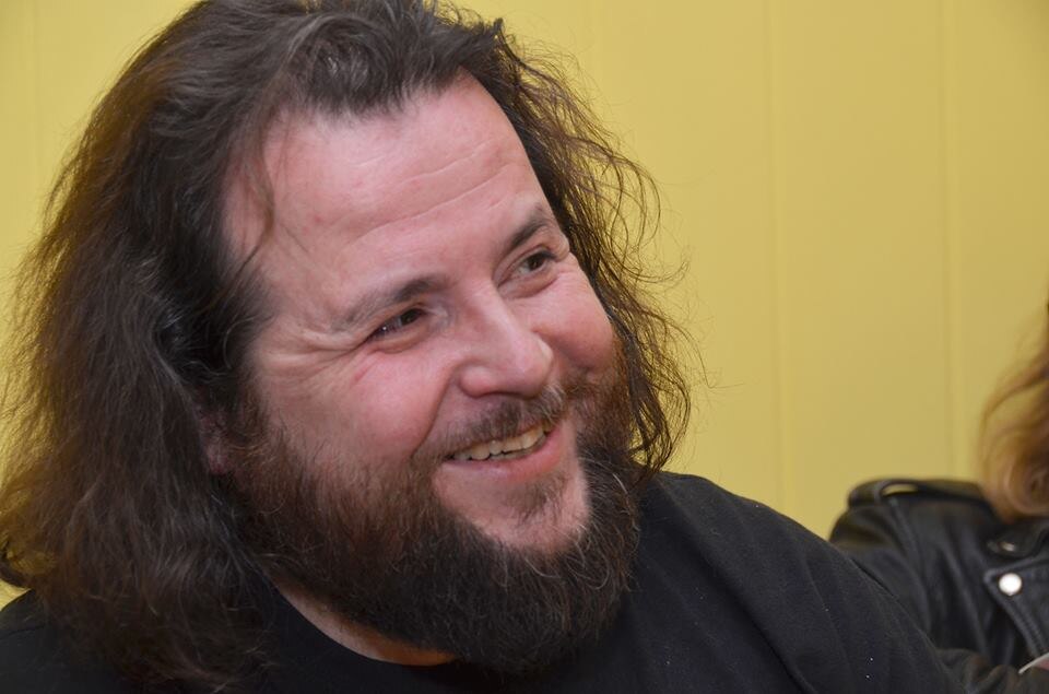 Джек (Валентин Сохорев), создатель и лидер звуко-музыкального арт-проекта МЕДВЕДЬ ШАТУНЪ