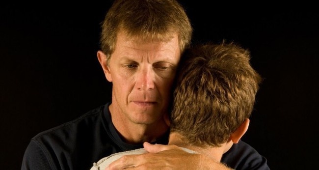 Что делать, если подозреваешь, что близкий употребляет?