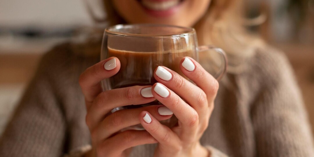 Какао — не просто напиток, а лекарство для мозга, сердца и настроения. Что наука говорит о самом вкусном суперфуде?