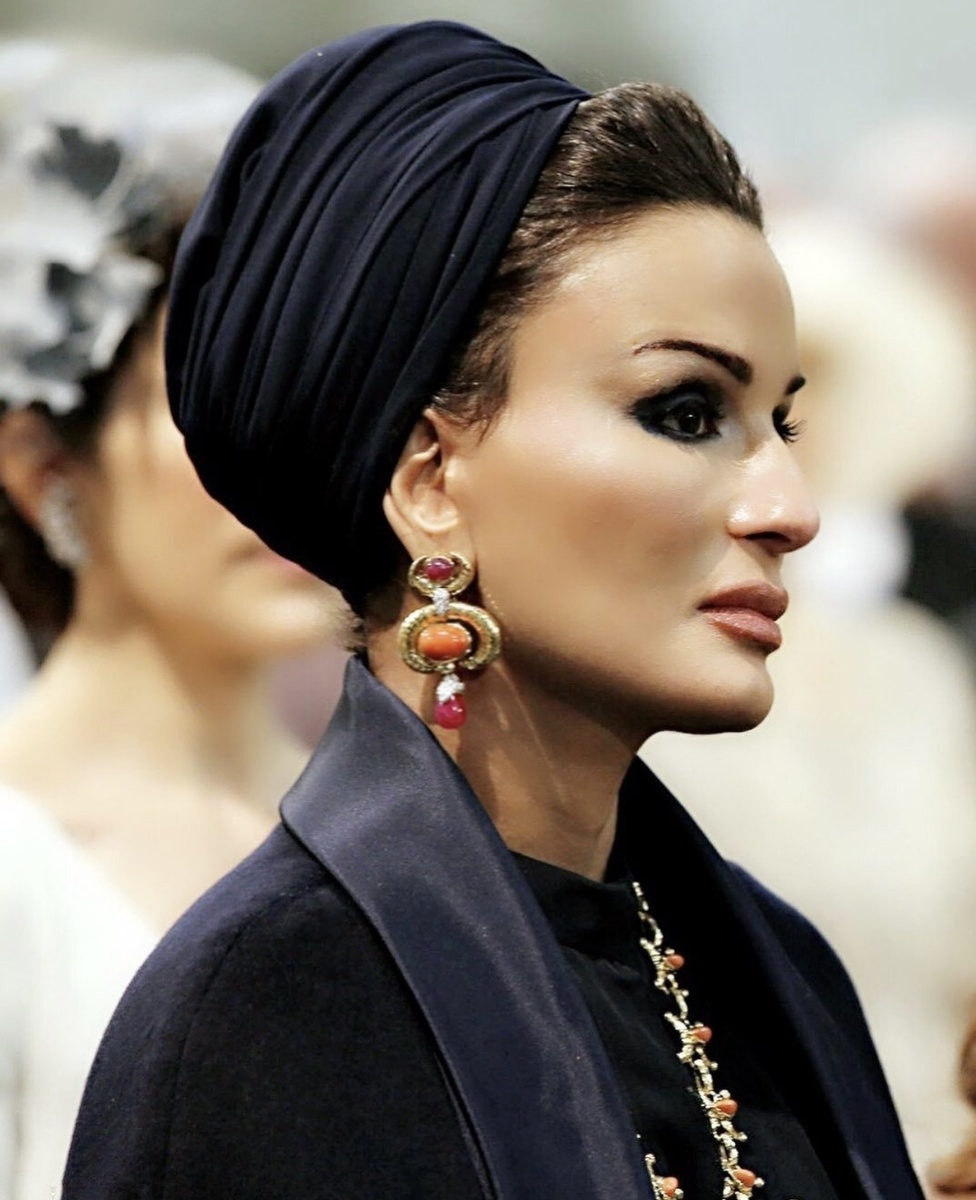 Серьги с кораллами из этого же гарнитура от Дэвида Уэбба