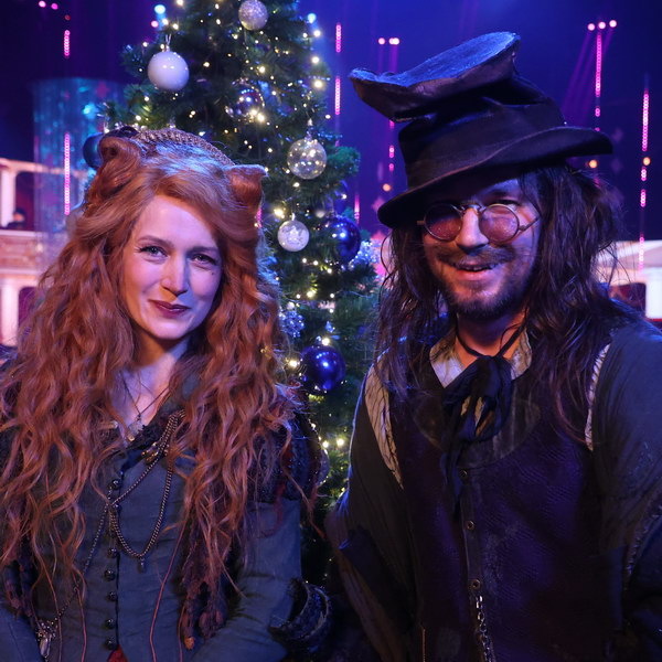     Александр Петров и Виктория Исакова встретят Новый год в образах Базилио и Алисы